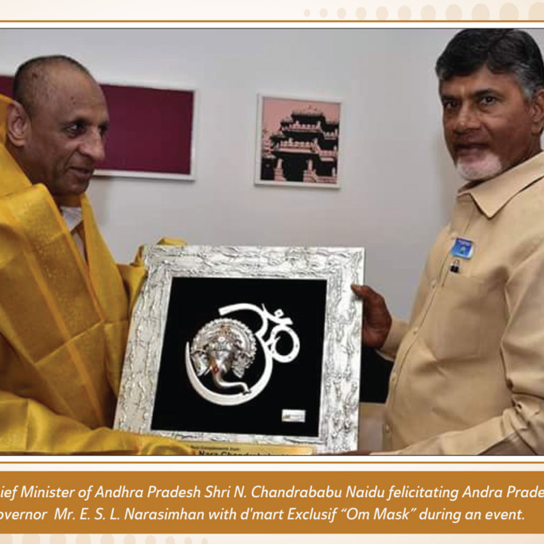 Lord Ganesha Om Mask – Spiritual Wall Hanging & Home Décor