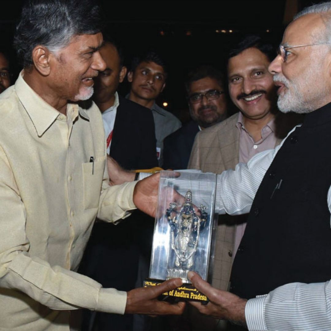 Small Black Balaji Idol – Compact Lord Balaji Statue in Elegant Black Finish for Puja (22.5 cm)